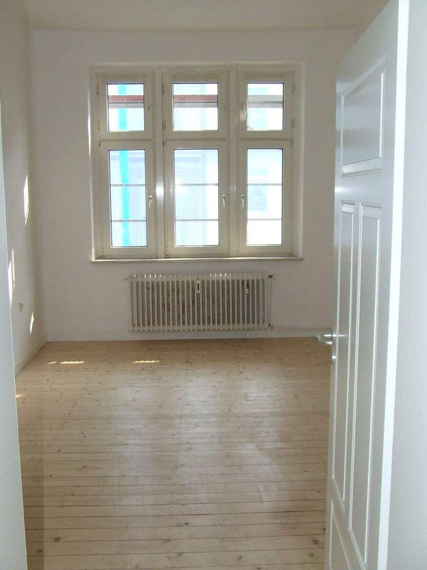 stilvolle 3-Zimmer-Altbauwohnung mit Balkon 3 zimmer