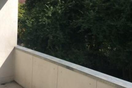 Frisch renoviert! Klasse 3-Zimmer-Wohnung mit Balkon! zimmer