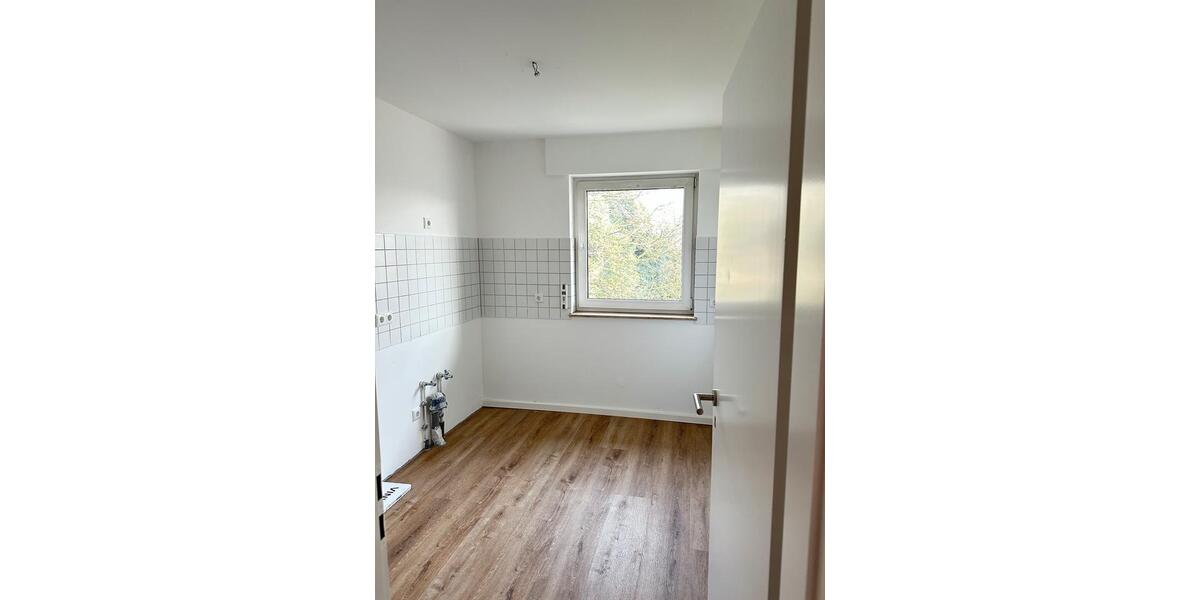 Helle 3,5-Zimmer Wohnung mit Balkon 3.5 zimmer