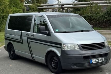VW T5 Transporter 301.000 km 5.500 &euro; Essen 45279