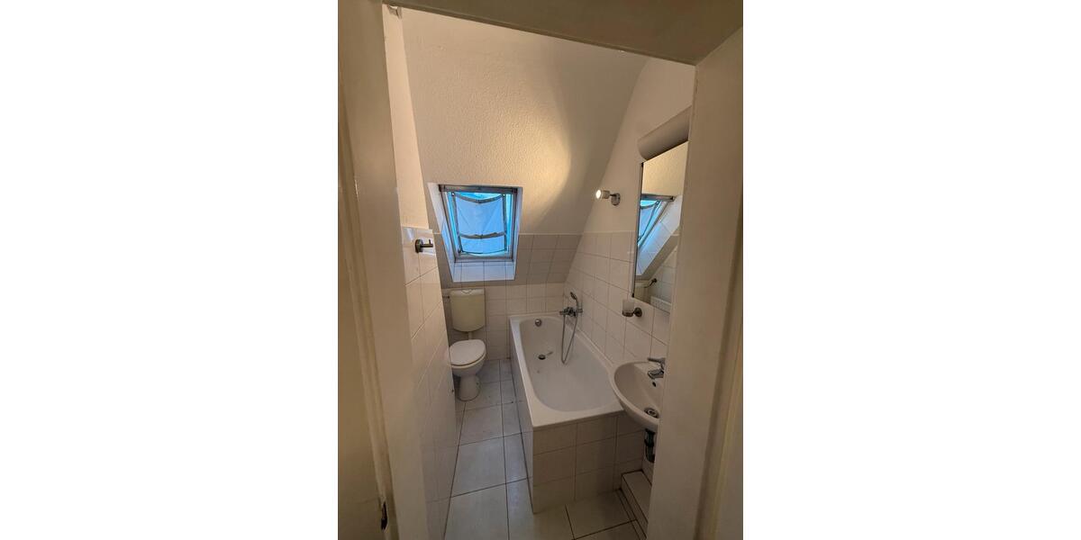 Dachgeschoßwohnung Recklinghausen Berghausen - 3 Zimmer, 63 m&sup2;, 483&euro; | Angebot:24370525