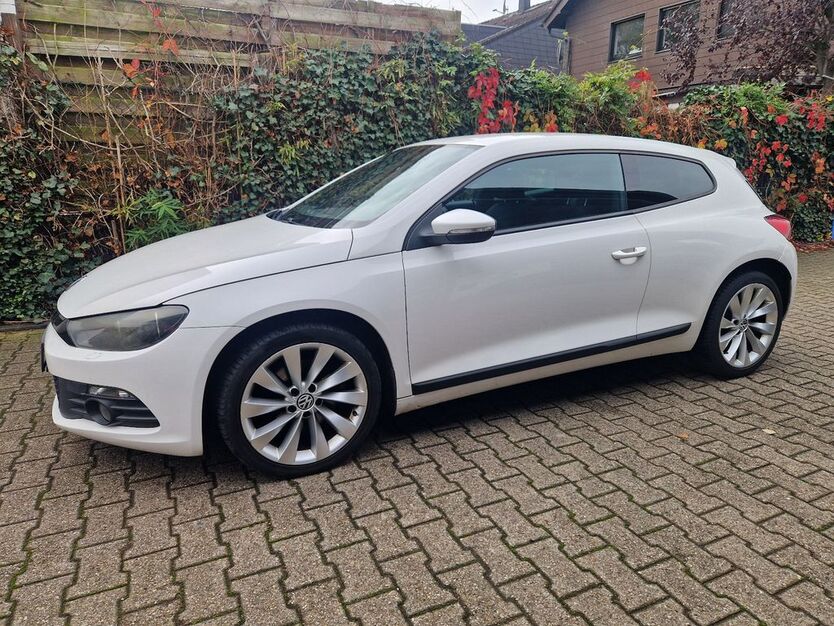 VW Scirocco 231.523 km 3.490 € Oberhausen 46149