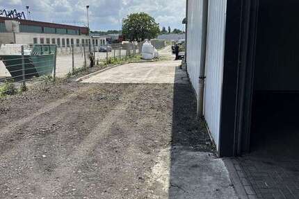 Halle in Lünen 2.400 €