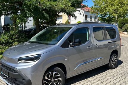 Toyota Proace (Verso) 13.000 km 25.980 &euro; Dortmund 44269