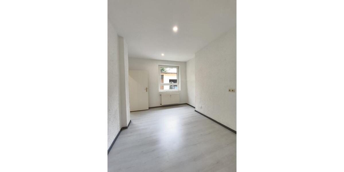 Erdgeschoßwohnung Gelsenkirchen Gelsenkirchen-Mitte - 3 Zimmer, 63 m&sup2;, 600&euro; | Angebot:26355283