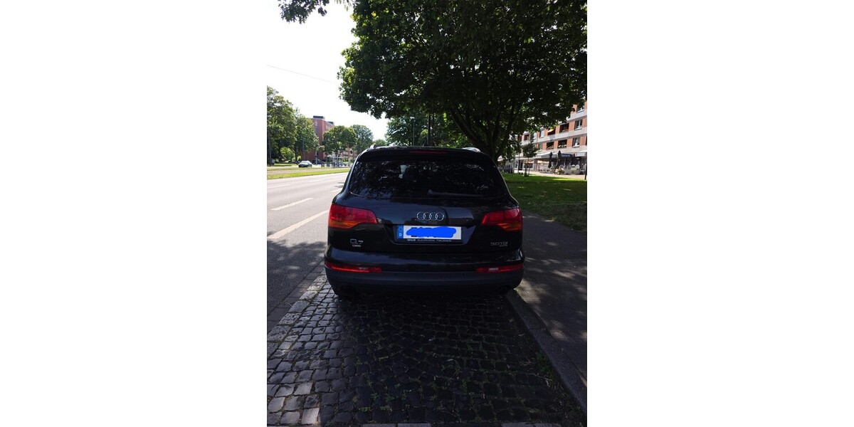 Audi Q 7 238.600 km 9.900 € Essen 45121