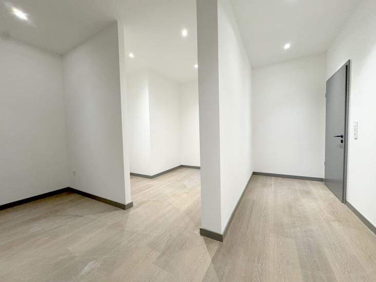 Etagenwohnung Oberhausen Altstadt-Süd - 2 Zimmer, 127 m&sup2;, 1.250&euro; | Angebot:25142156