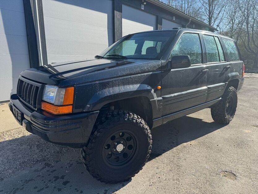 Grand Cherokee