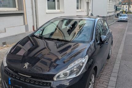 Peugeot 208 113.100 km 6.900 &euro; Marl 45768