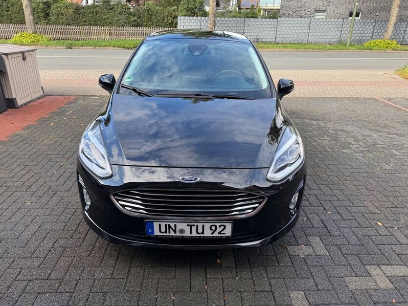 Ford Fiesta 34.120 km 17.390 € Bergkamen 59192