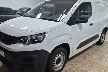 Peugeot Partner 77.982 km 8.999 &euro; Selm 59379