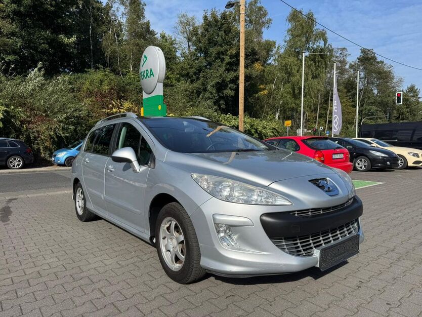 Peugeot 308 118.000 km 5.890 € Bottrop 46238