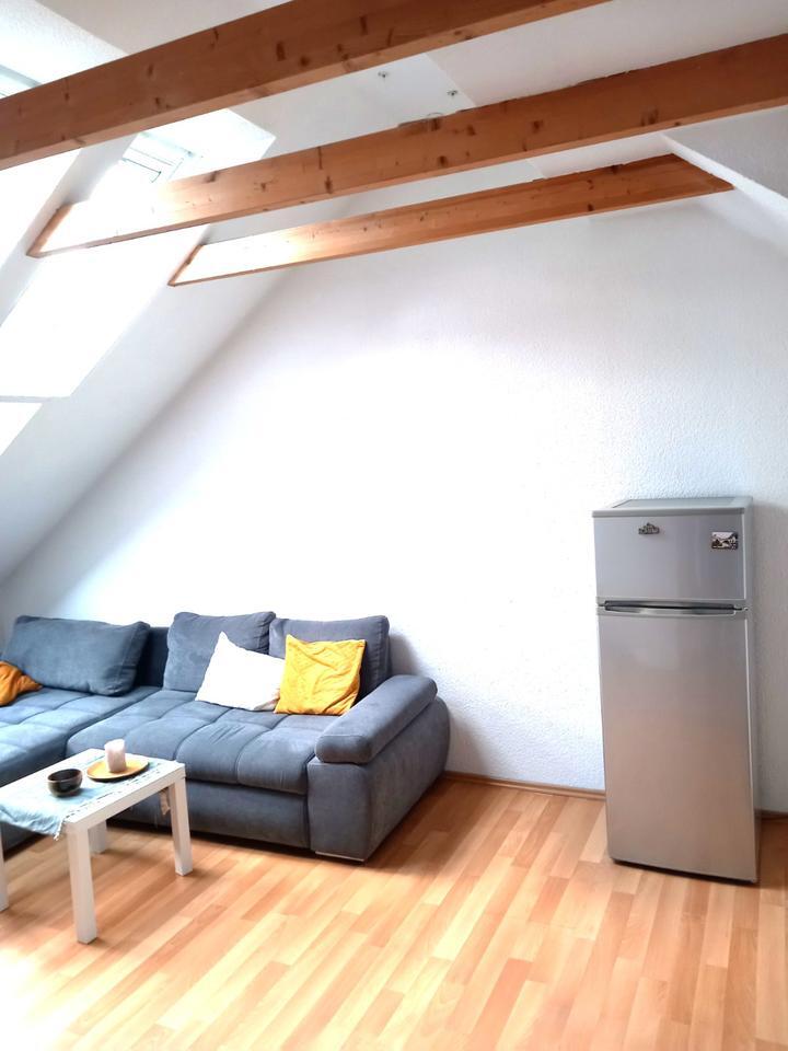 Helle, gemütliche Dachgeschosswohnung zimmer