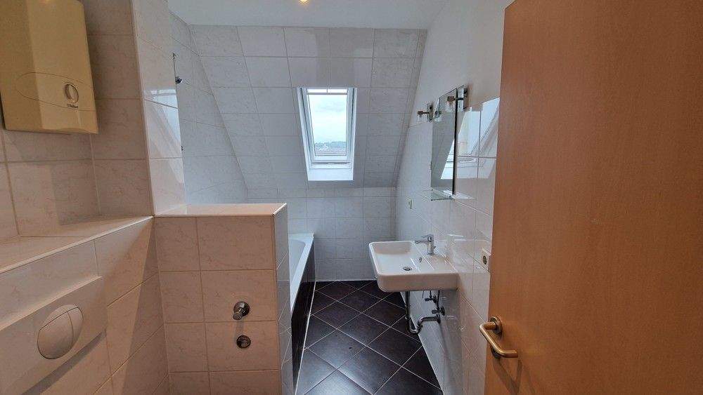 attraktive Wohnung in zentraler Lage inkl. moderner Einbauküche 2 zimmer