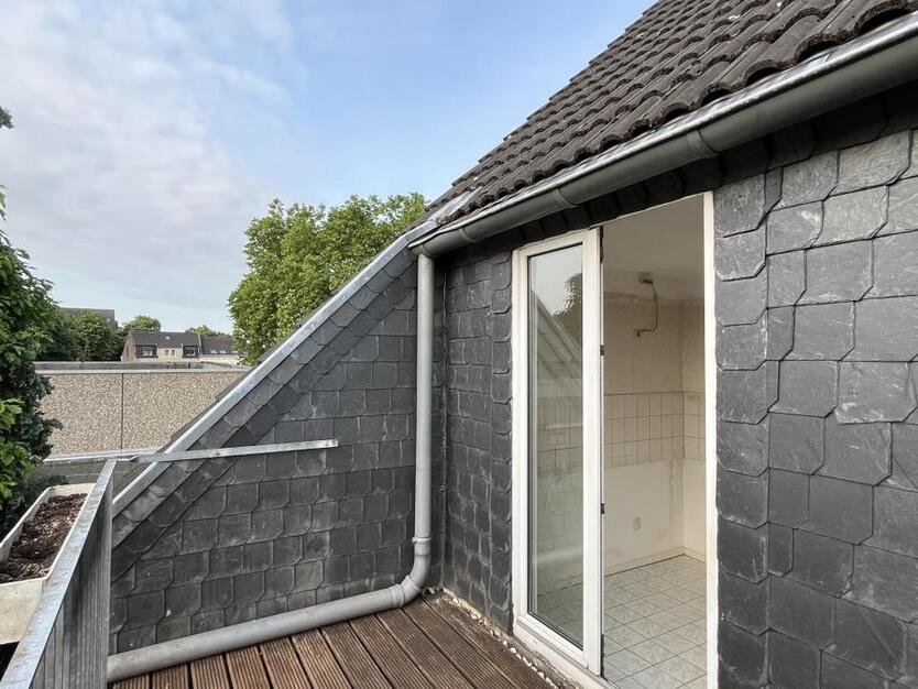 DIY Wohnung mit tollem Dachbalkon! 3 Monate mietfrei!