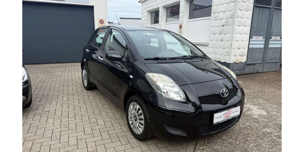 Toyota Yaris 115.511 km 5.900 &euro; Herten 45701