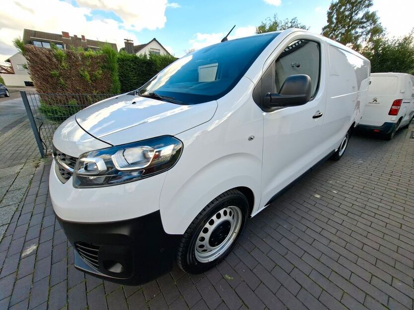 Opel Vivaro 143.500 km 12.800 € Gelsenkirchen 45891
