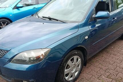Mazda 3 82.000 km 2.599 &euro; Recklinghausen 45659
