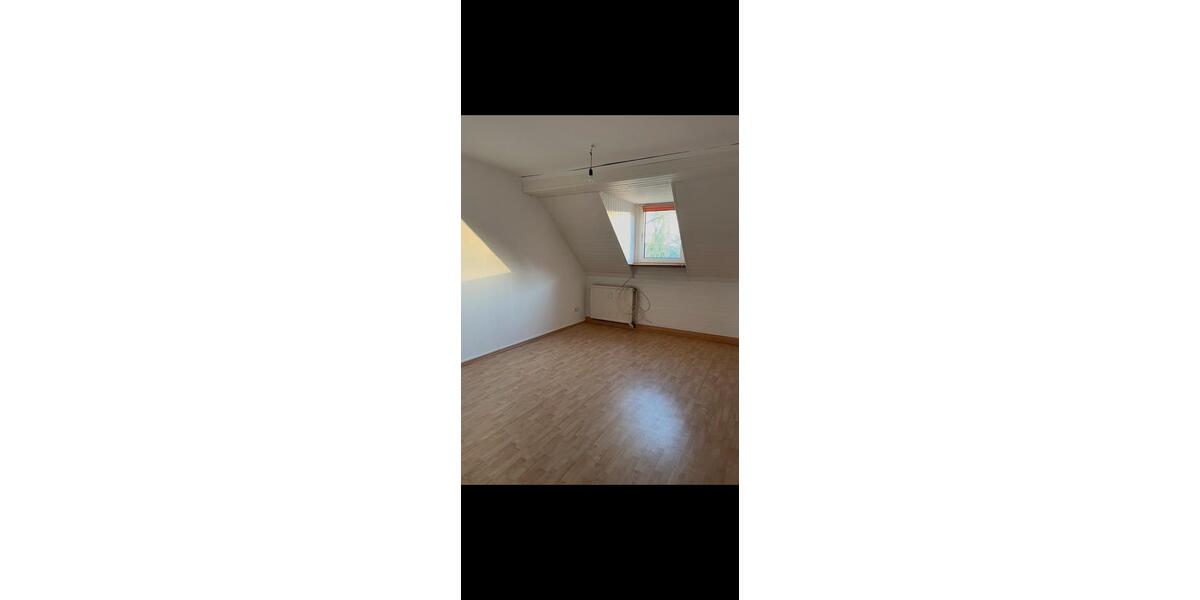 Dachgeschoßwohnung Gelsenkirchen Gelsenkirchen-Mitte - 2 Zimmer, 52 m&sup2;, 390&euro; | Angebot:26397828