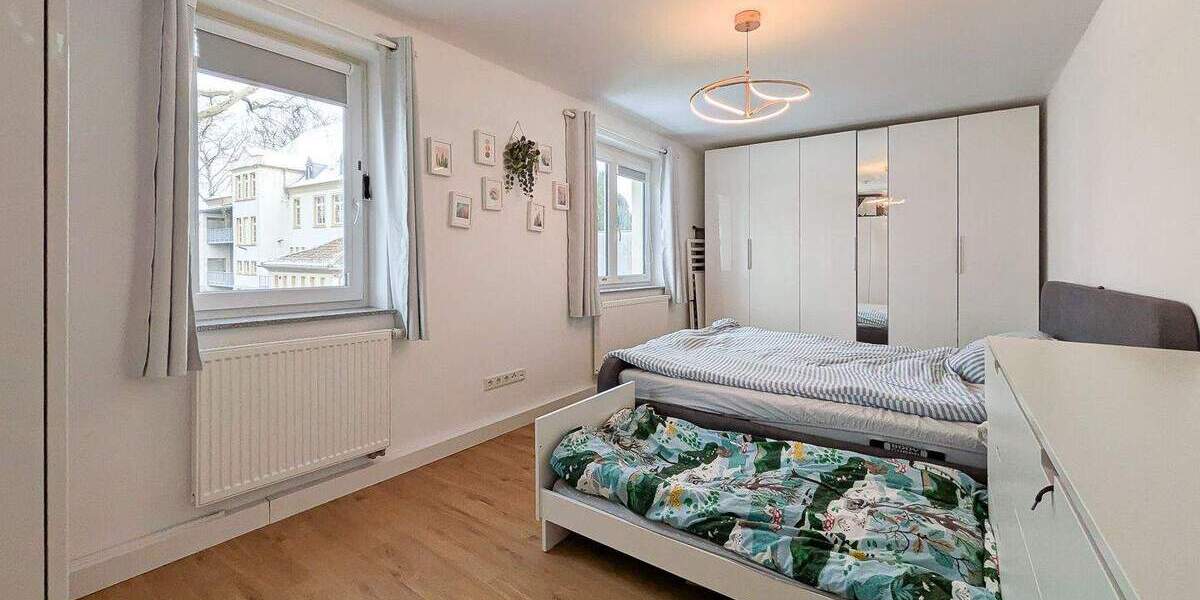 Etagenwohnung Bochum Gerthe - 7 Zimmer, 172 m&sup2;, 400.000&euro; | Angebot:24820654