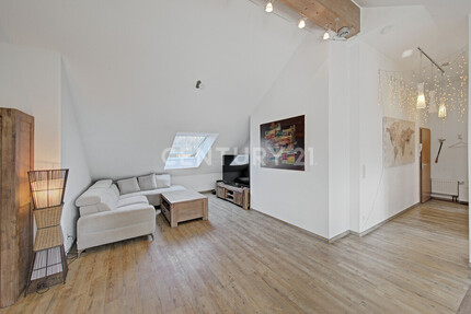 Wohntraum mit Charme: Helle Dachgeschosswohnung in Bochum-Hiltrop - Wohnung Bochum - Hiltrop Hiltrop | Angebot:26934304