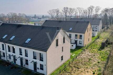 Modernes Reihenendhaus mit Garten - Platz für Leben, Stil und Komfort