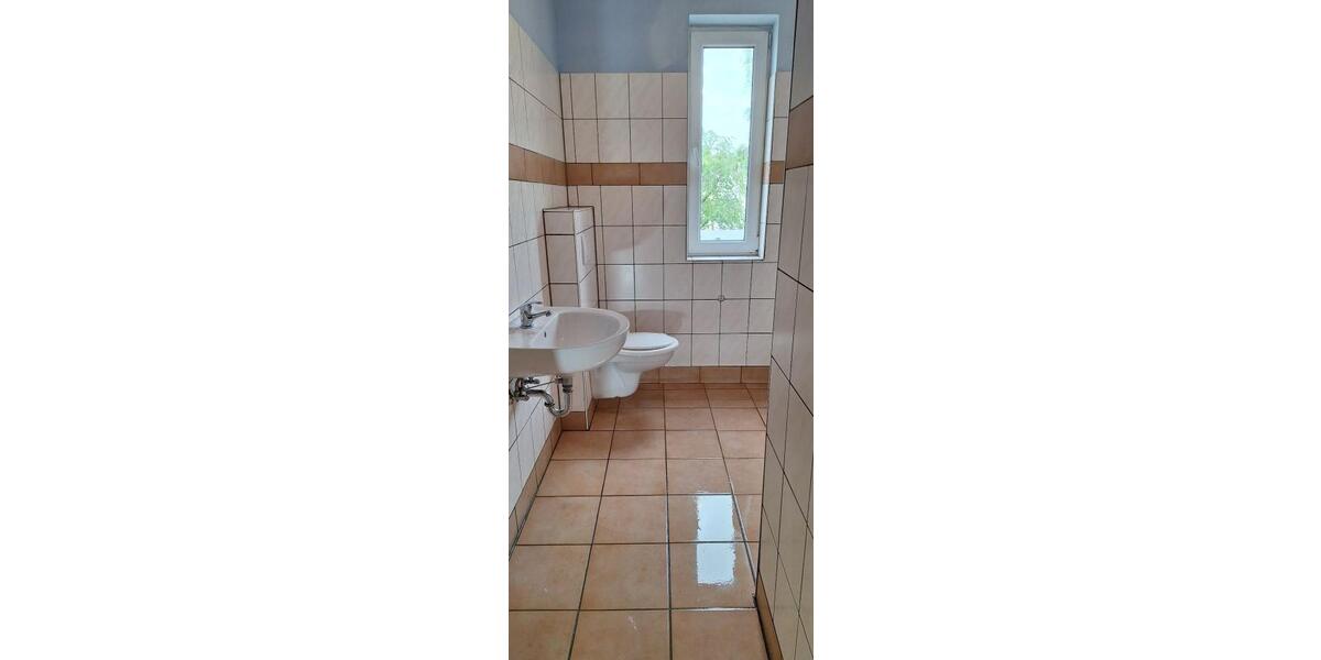 Provisionsfrei* Geräumige 4-Zi.-Wohnung m. Stellpl., Altendorfer Straße, 1.OG - Etagenwohnung Essen Altendorf | Angebot:26991510