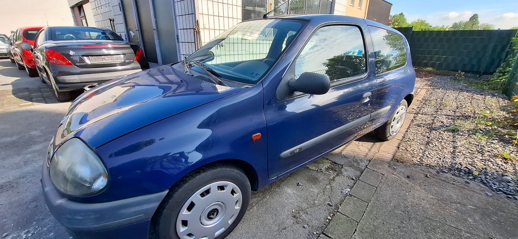 Renault Clio 84.350 km 1.500 &euro; Dortmund 44339