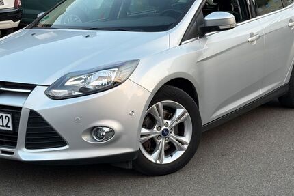 Ford Focus 96.000 km 5.700 &euro; Herne 44629