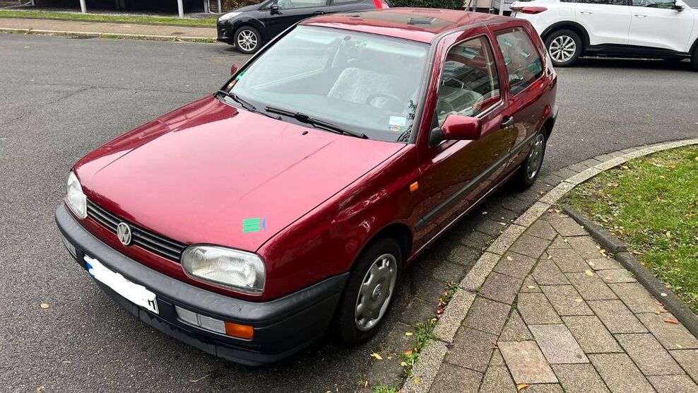 VW Golf 33.000 km 4.900 € Oberhausen 46119