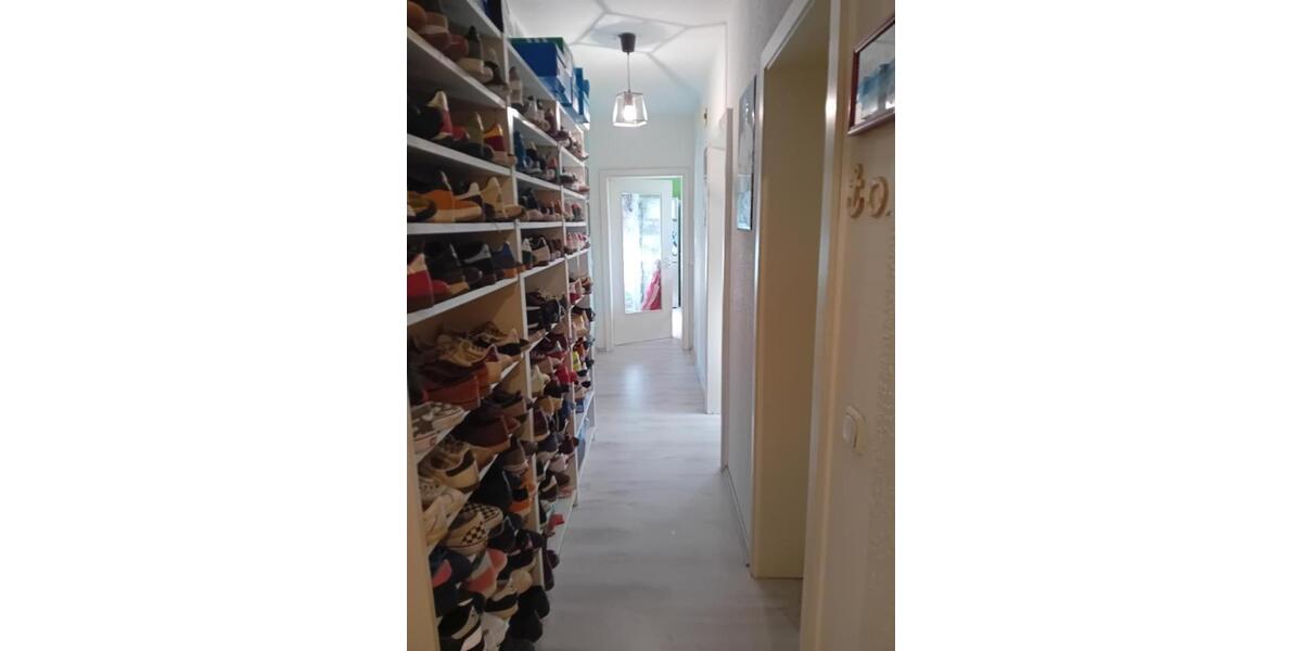 Dachgeschoßwohnung Oberhausen - 3.5 Zimmer, 100 m&sup2;, 195.000&euro; | Angebot:24979111