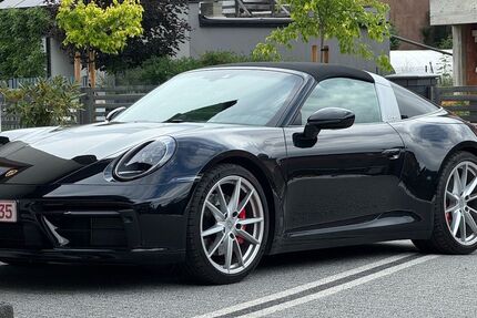 Porsche 992 1.998 km 153.000 &euro; Dortmund 44379