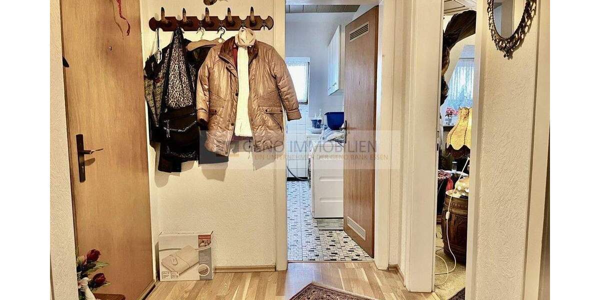 Etagenwohnung Essen / Bergerhausen Bergerhausen - 2 Zimmer, 61 m&sup2;, 129.000&euro; | Angebot:24729570