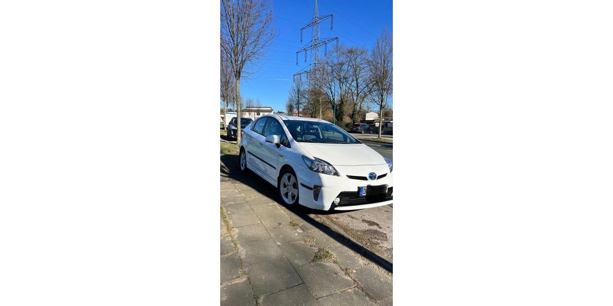 Toyota Prius 220.000 km 8.400 &euro; Oberhausen 46145