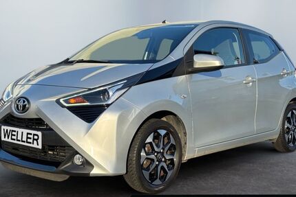 Toyota Aygo (X) 17.500 km 10.970 &euro; Dortmund 44143