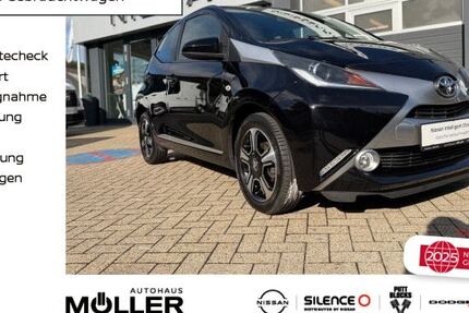 Toyota Aygo (X) 58.200 km 9.990 &euro; Hattingen 45527