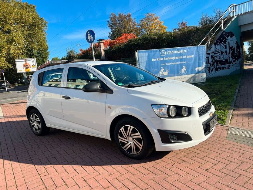 Chevrolet Aveo 121.000 km 3.290 € Recklinghausen 45657