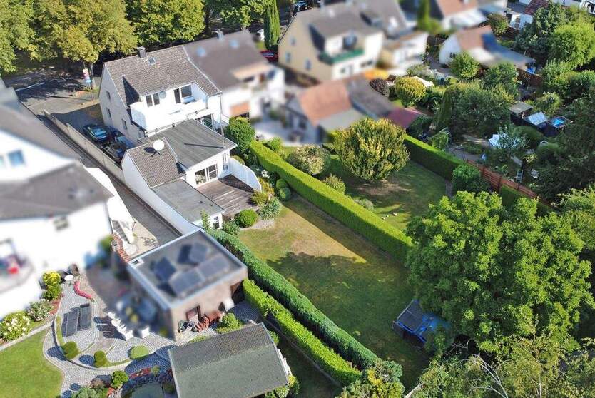 Teilvermietetes Zweifamilienhaus zwischen Ruhr Park & Innenstadt 7 zimmer