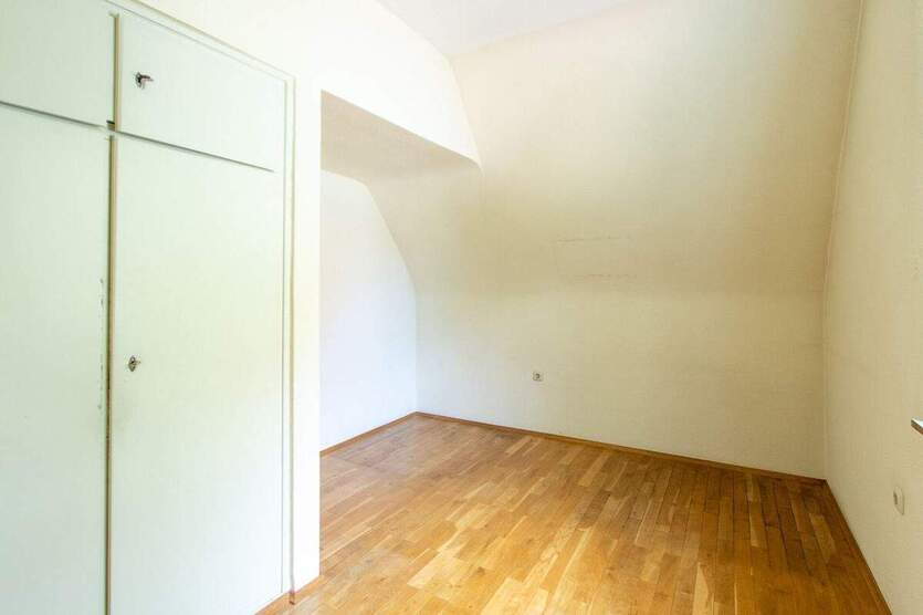 Blömker! Freistehendes Einfamilienhaus mit traumhaften Garten und zwei Garagen am Wittringer Wald! 4 zimmer