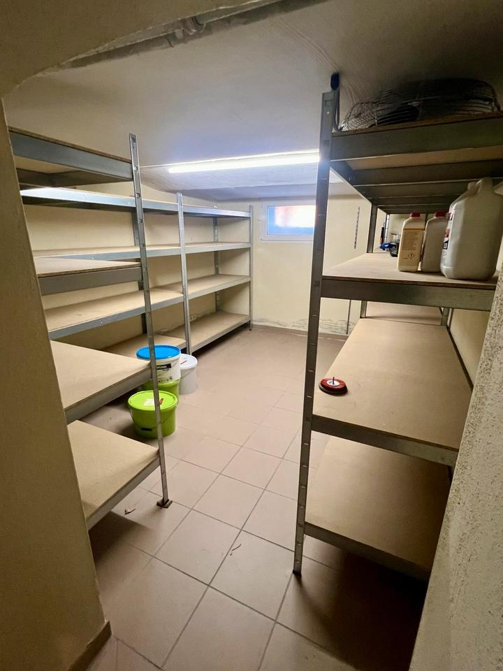 Top gepflegte Doppelhaushälfte mit ausgebautem Dachboden & Keller zimmer