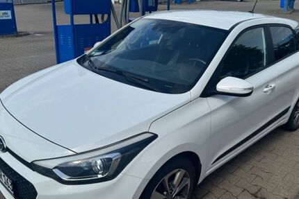 Hyundai i20 111.658 km 8.850 &euro; Bochum 44866
