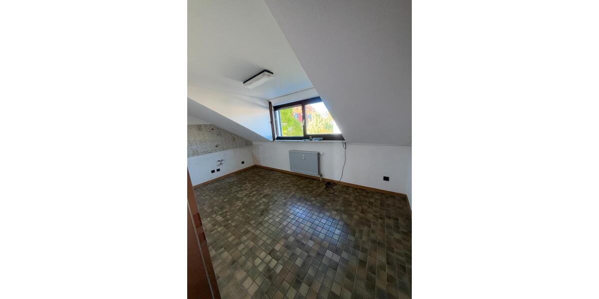 Dachgeschoßwohnung Dortmund Eving - 3 Zimmer, 85 m&sup2;, 980&euro; | Angebot:26374133