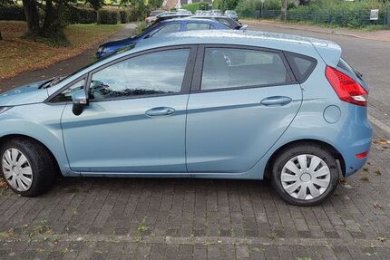Ford Fiesta 94.000 km 2.850 € Recklinghausen 45657
