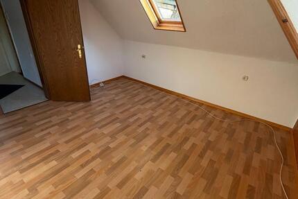 2,5 Zimmer Mansardenwohnung, ideal für Studenten in Eppendorf 2 zimmer