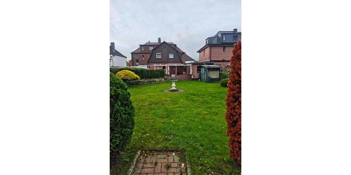 Einfamilienhaus freistehend + Mehrfamilienhaus auf Kaufgrundstück 10 zimmer