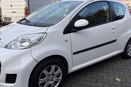 Peugeot 107 95.000 km 3.200 &euro; gelsenkirchen 45881