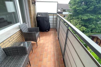 Helle 3-Zimmer-Wohnung, 90 m², mitten in der Stadt zimmer