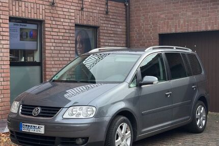 VW Touran 244.000 km 3.790 € Recklinghausen 45657
