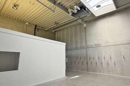 Halle in Essen 1.694,40 € 132 m²