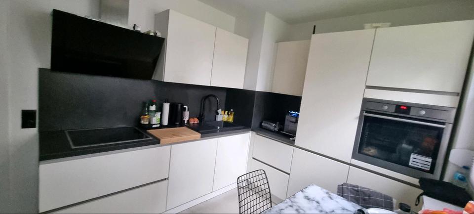 Wg. EG 4 Zim. mit Stellplatz weitere Bilder auf Wunsch vorhanden zimmer